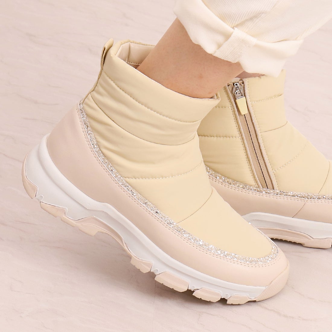 プラスダイアナ ＋diana グリッター ショート丈スノーブーツ