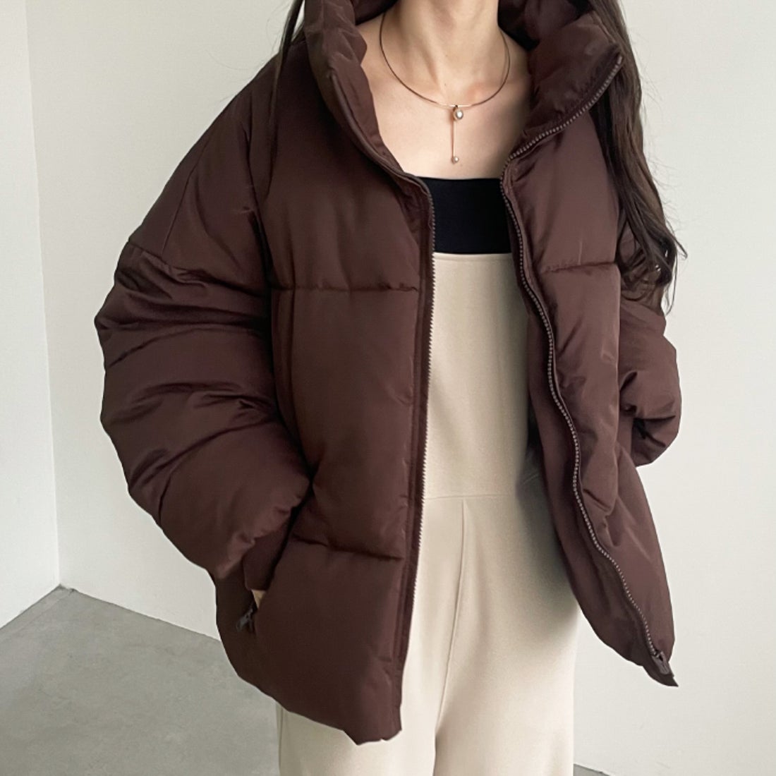 ジーラ GeeRA スタンドカラーフェイクダウンジャケット （ブラウン