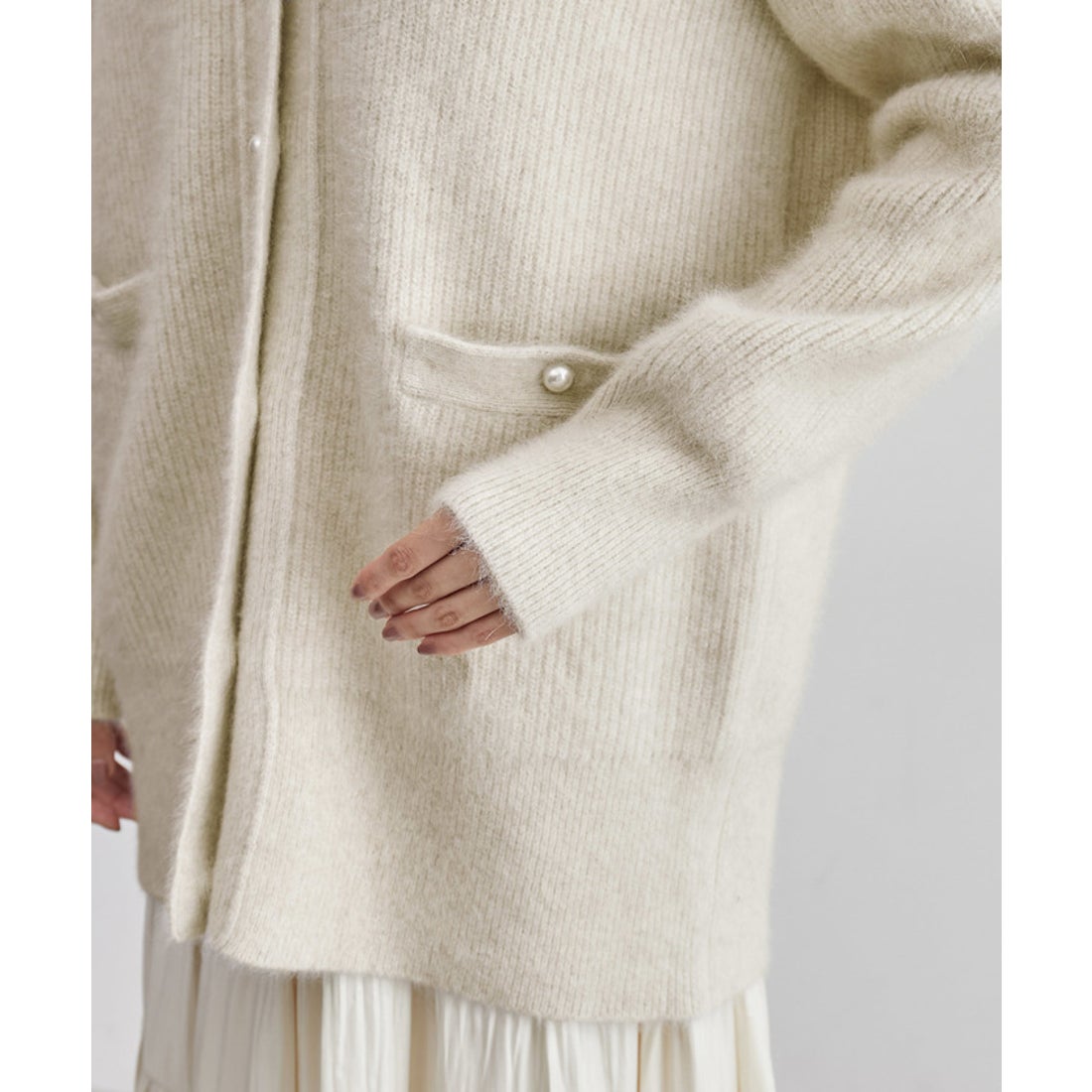 ロペ ROPE' フォックスウール片畦パールボタンカーディガン （ベージュ