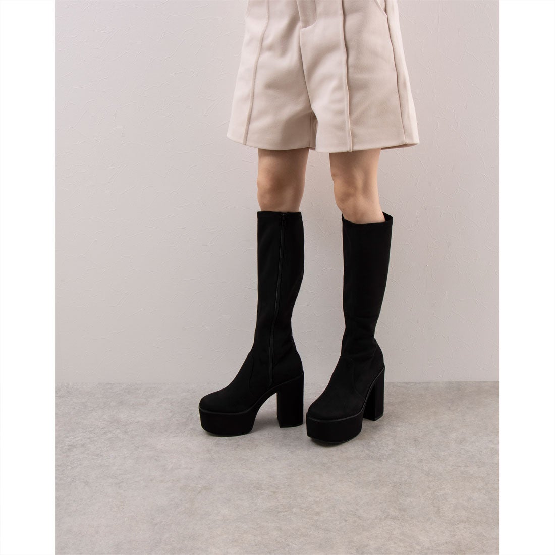 アールアンドイー R&E 厚底ロングブーツ （ブラック） -ファッション