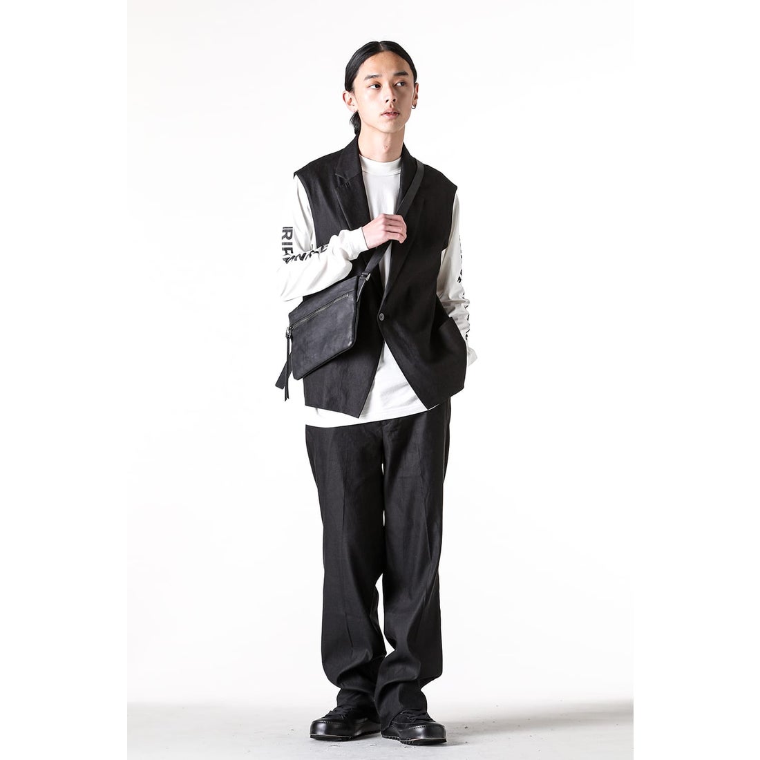 リップヴァンウィンクル RIPVANWINKLE Leather Sacoche （Black