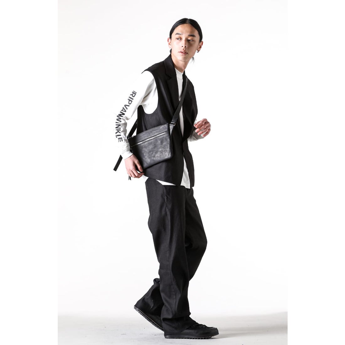 リップヴァンウィンクル RIPVANWINKLE Leather Sacoche （Black