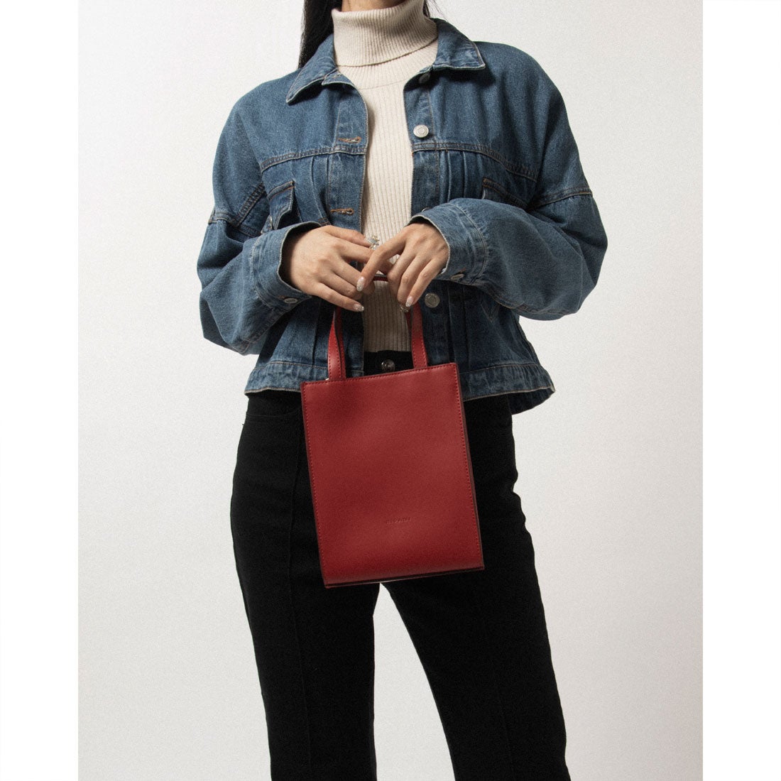 リパーニ RIPANI ラインストラップショルダーバッグ （ブラック