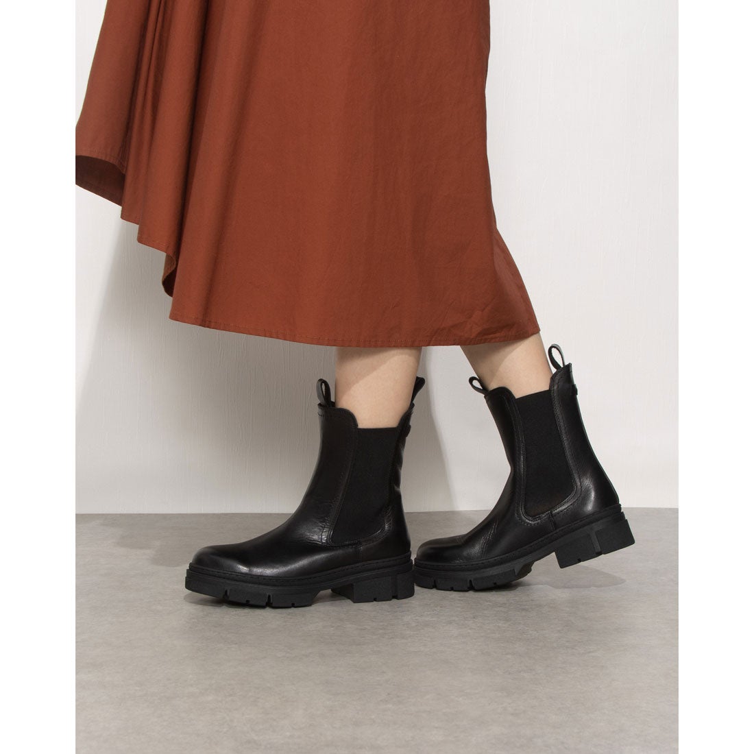 タマリス Tamaris 本革サイドゴアブーツ （ブラック） -waja bazar