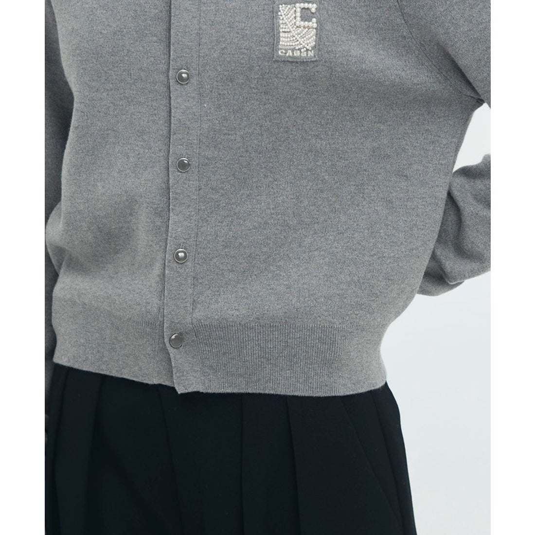 キャバン CABaN CABaN コットンカシミヤ パールロゴポロカーディガン