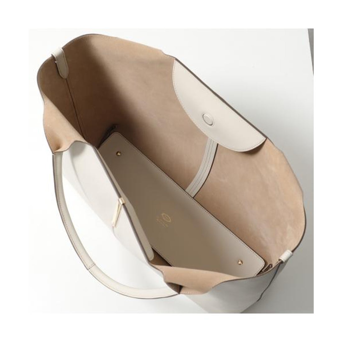 トッズ TOD'S TODS トートバッグ XBWEBRA0250 UBL レザー （9O22