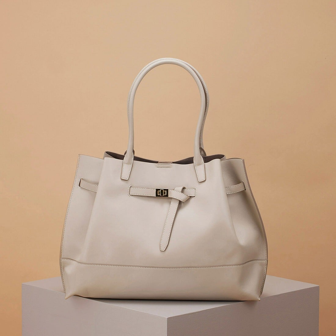 トプカピ TOPKAPI シュリンクレザー ベルトデザインA4トートバッグ