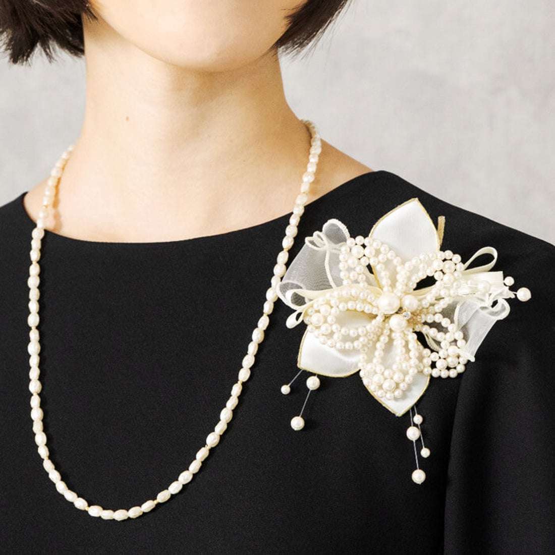 トウキョウソワール 東京ソワール WEB限定｜セレモニーに華を、ゆれる