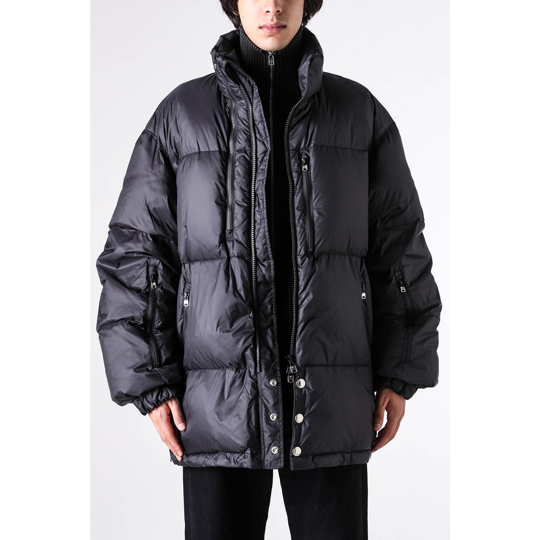 タカヒロミヤシタザソロイスト TAKAHIROMIYASHITATheSoloist. down