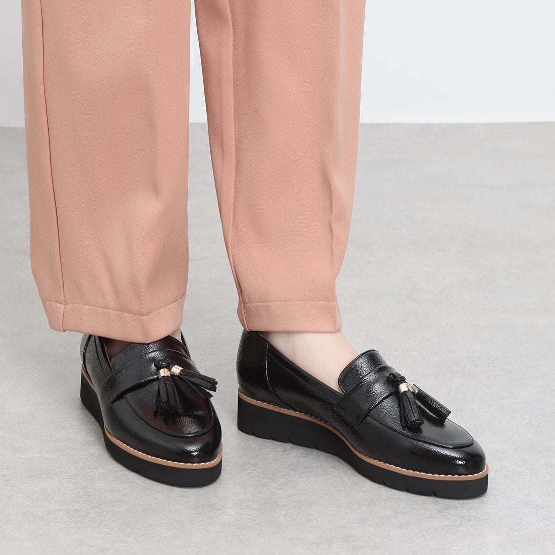 タラントン バイ ダイアナ TALANTON by DIANA タッセルローファー （黒