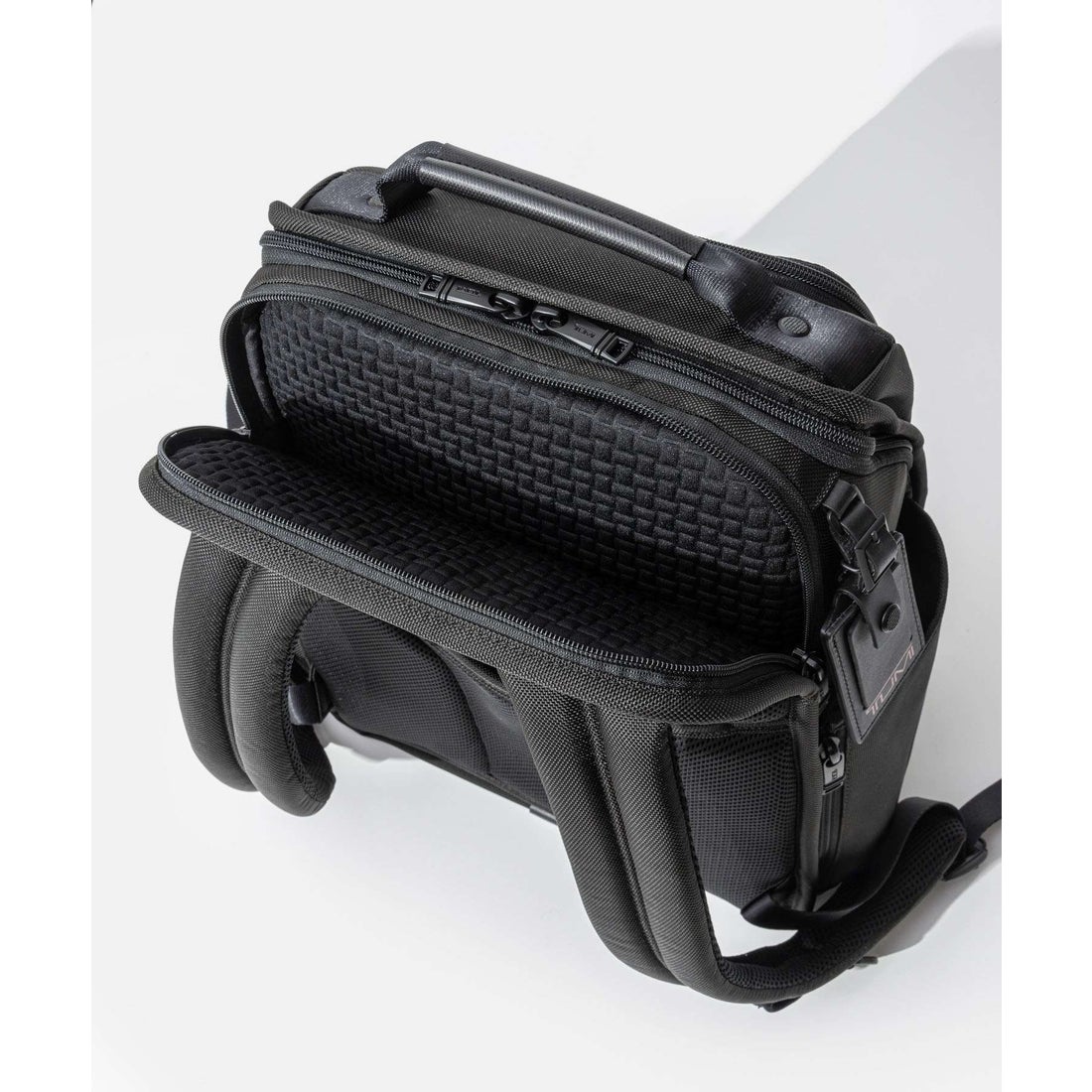 トゥミ TUMI トゥミ TUMI ALPHA アルファ Compact Laptop Brief Pack