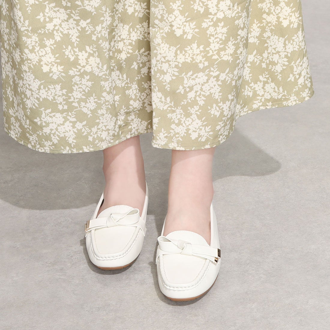 アンリーフ unReef リボンモチーフドライビングシューズ （ホワイト