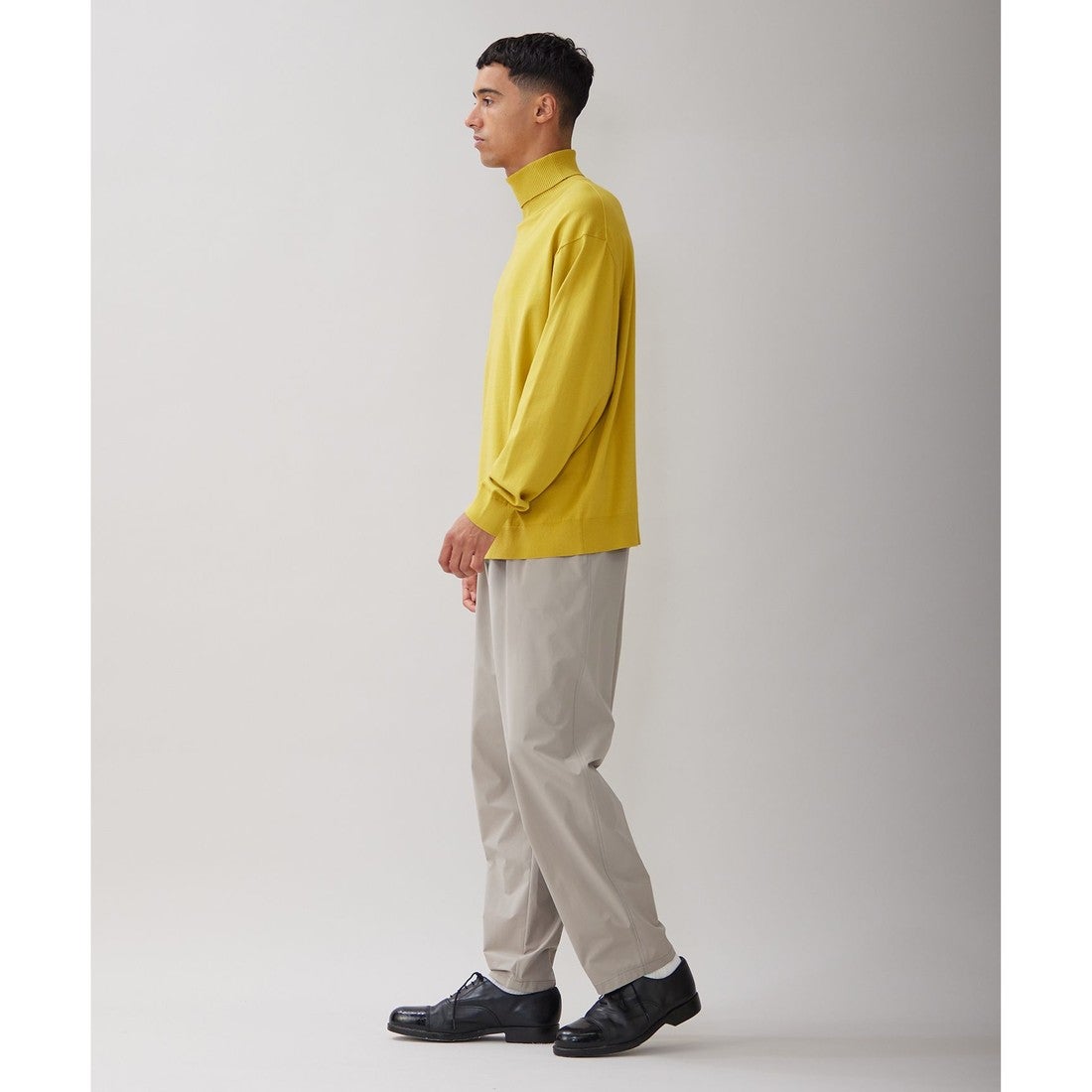 UNFILO スタイリッシュ タートルネック ニット （オリエンタル ブルー