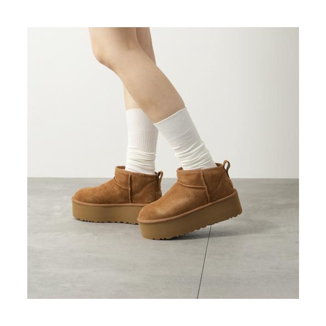 アグ UGG UGG ムートンブーツ 1135092 CLASSIC ULTRA MINI PLATFORM