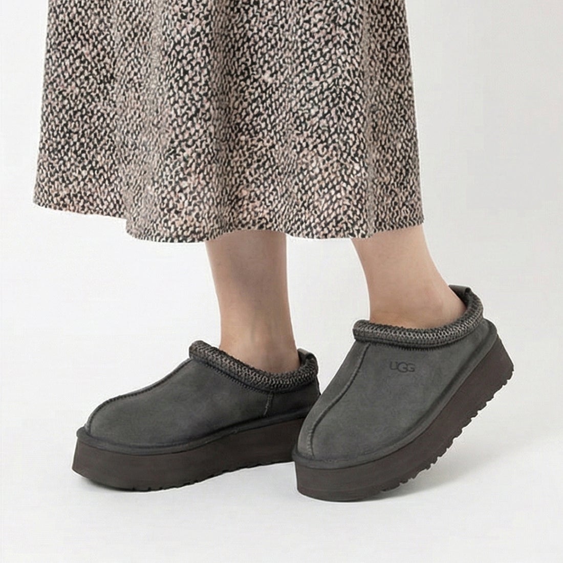 アグ UGG タズ II サボサンダル （オブシディアン） -waja bazar