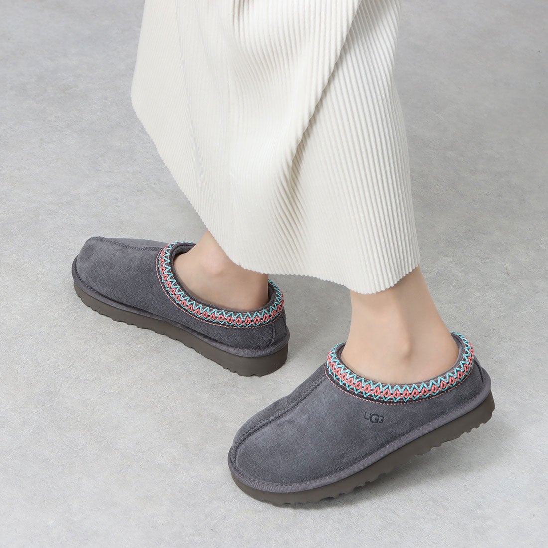 アグ UGG タスマン スリッポン （ダークグレー） -waja bazar - 海外