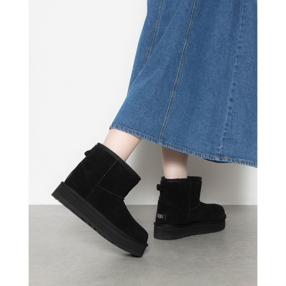アグ UGG CLASSIC MINI PLATFORM ムートンブーツ （チェスナット） -靴