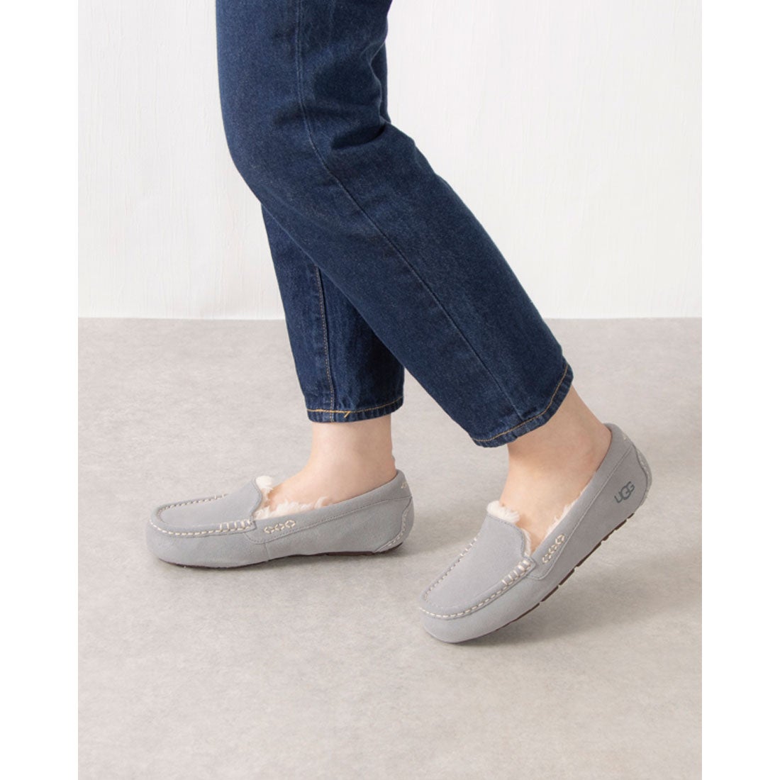 アグ UGG ANSLEY アンスレー レディース モカシン （ライトグレー