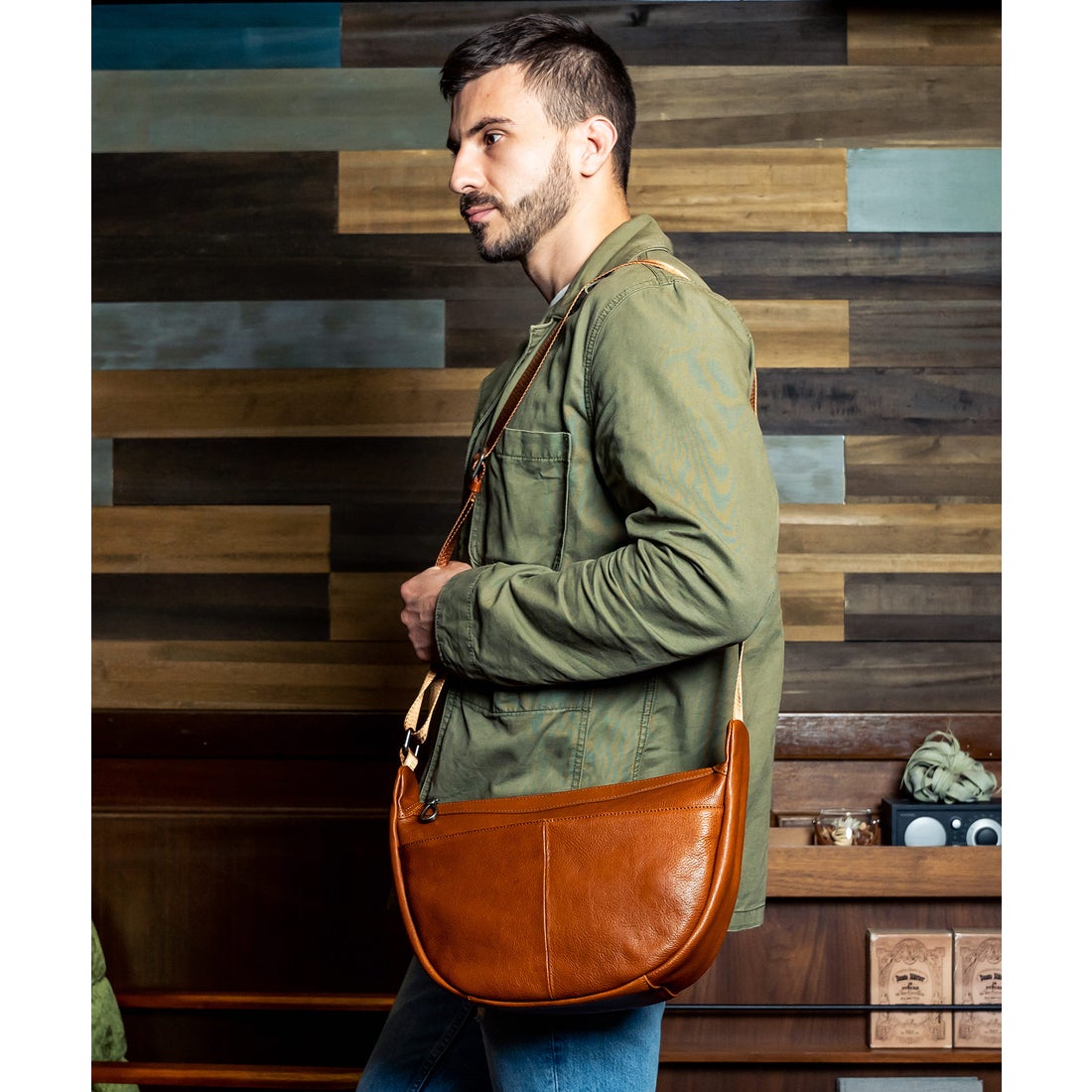 ヴィータフェリーチェ VitaFelice 革ショルダーバッグ メンズ