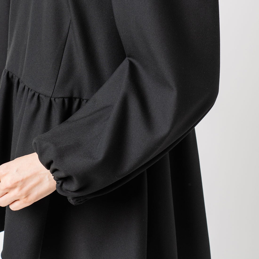 ヴィリーナ VIRINA フランブラウス （ブラック） -靴＆ファッション