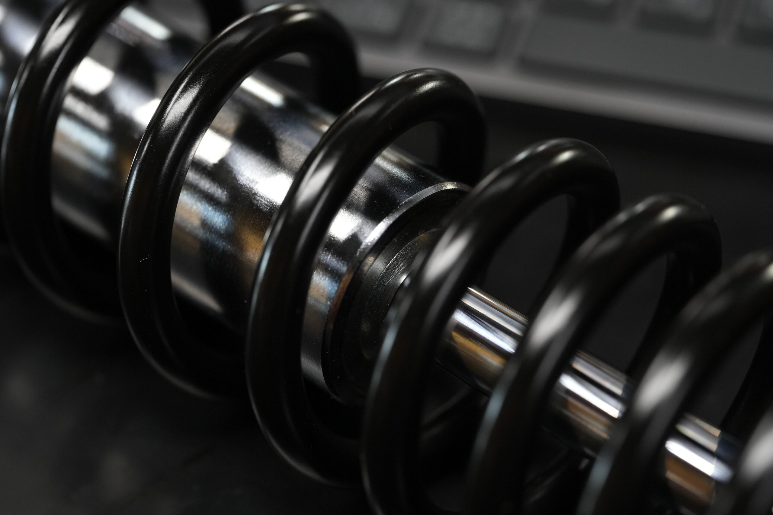 カワサキ【W800】の純正リアショックO/H - セイクレッドグランド