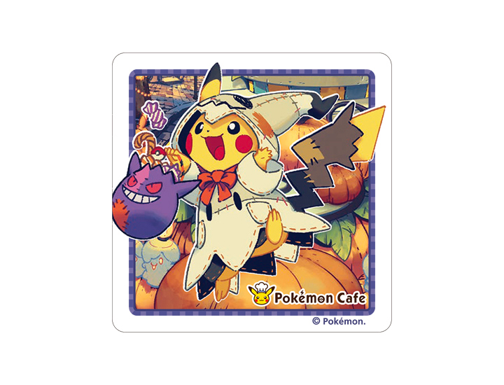 ピカチュウがハロウィンハットをかぶったり、ミミッキュの仮装をしたり