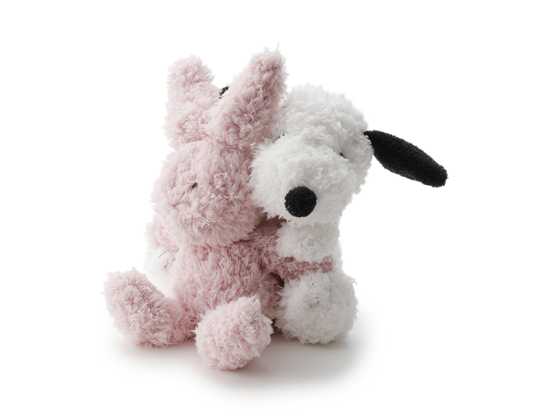 スヌーピーがウサギを抱っこしたり、クッキーの上で休んだり♪ gelato