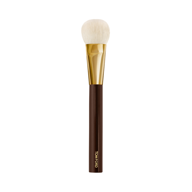 Shade and Illuminate Brush 04 | TOM FORD BEAUTY