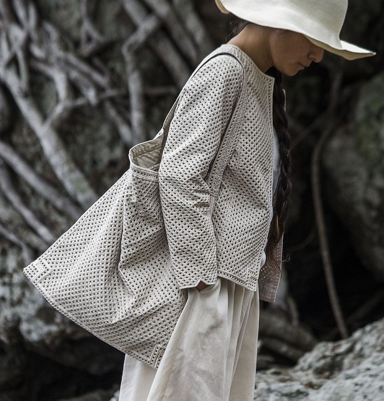 ヨーガンレール「ババグーリ」 モダンな夏スタイル | 繊研新聞