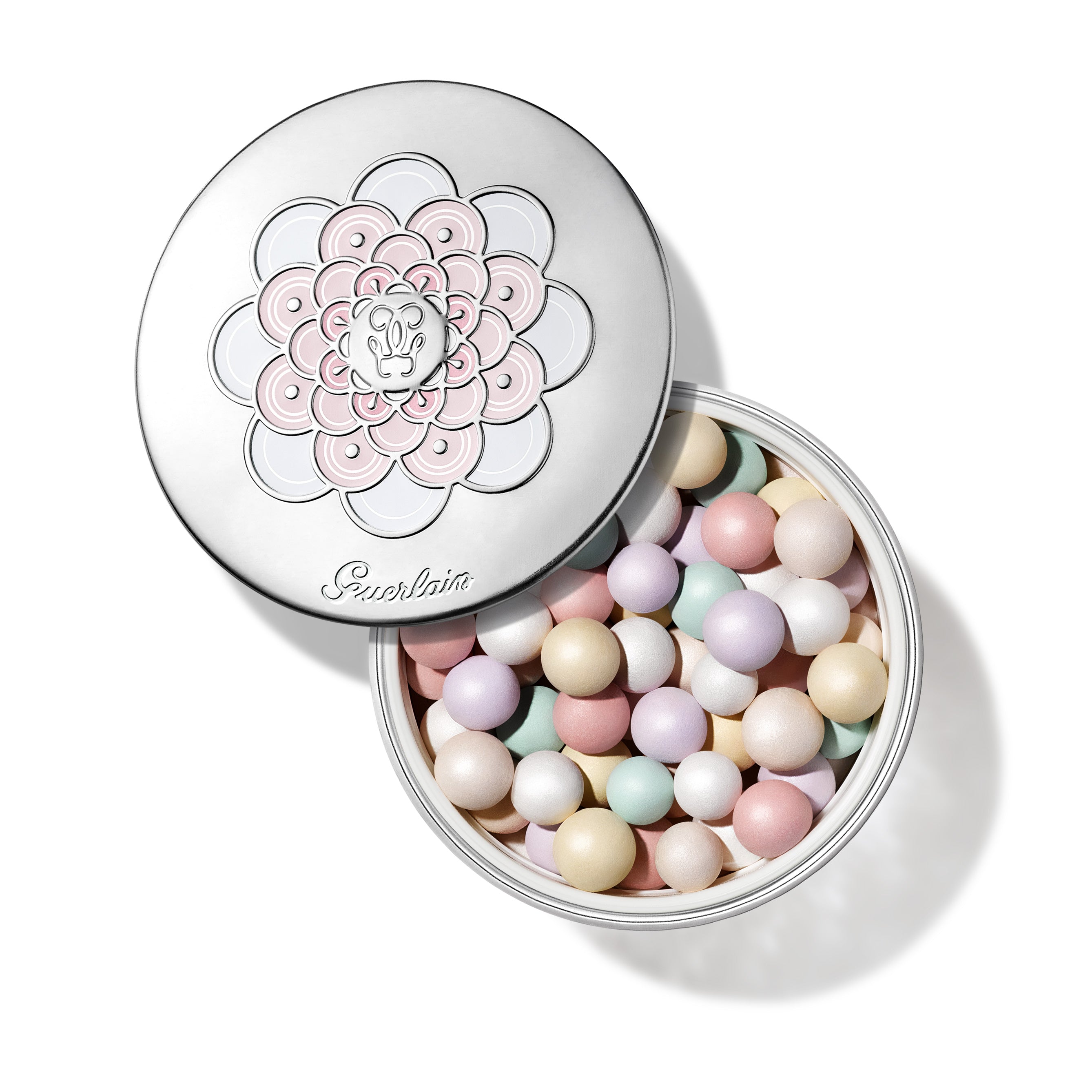 大人の肌に光沢は欠かせない！ゲランを代表するボール状パウダー｜SENLY