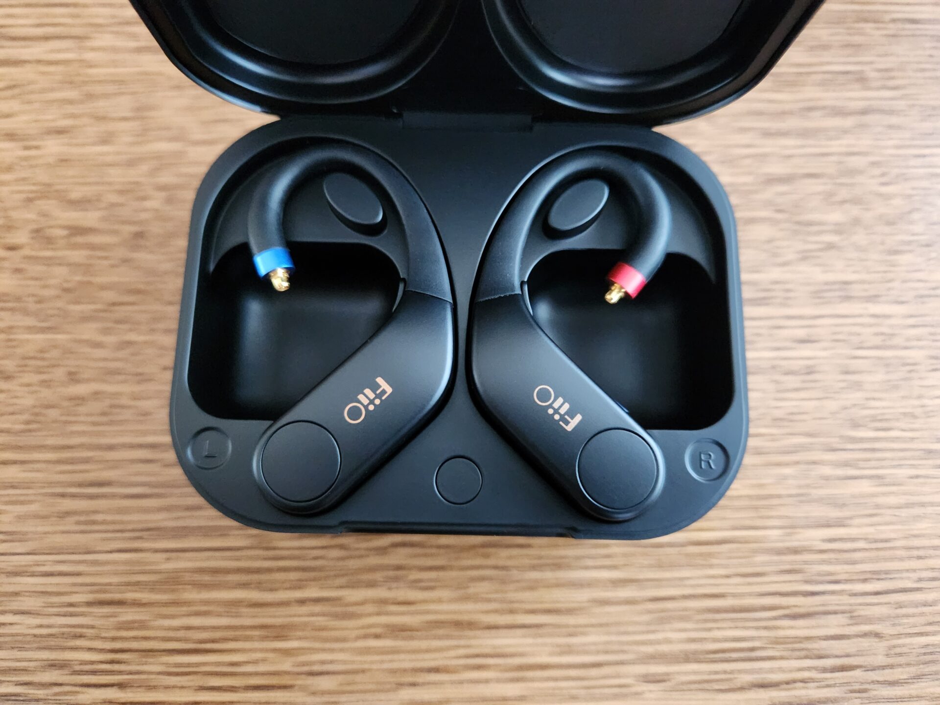 有線イヤホンをマルチポイント対応完全ワイヤレスイヤホン化できるリ