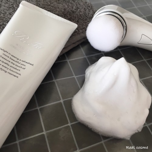 あのReFaから、毛穴汚れもすっきりオフする洗顔ブラシ『リファクリア