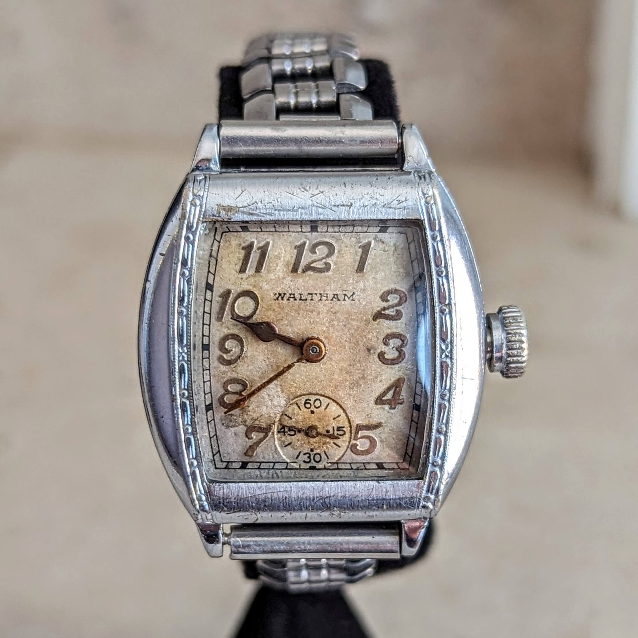 1935 Art Deco WALTHAM Wristwatch 15 Jewels Vintage U.S.A. Made