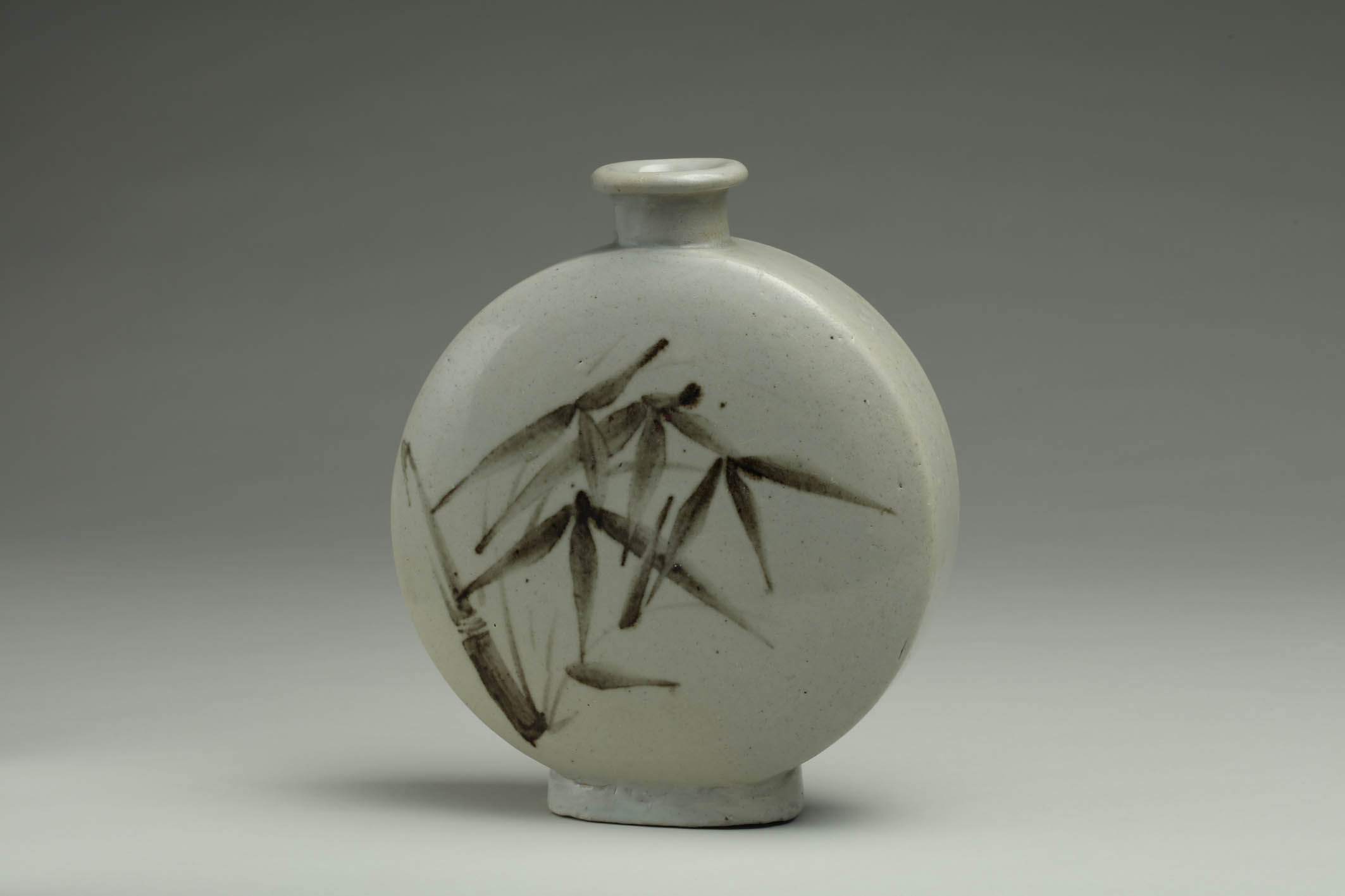 朝鮮のやきもの｜石洞美術館