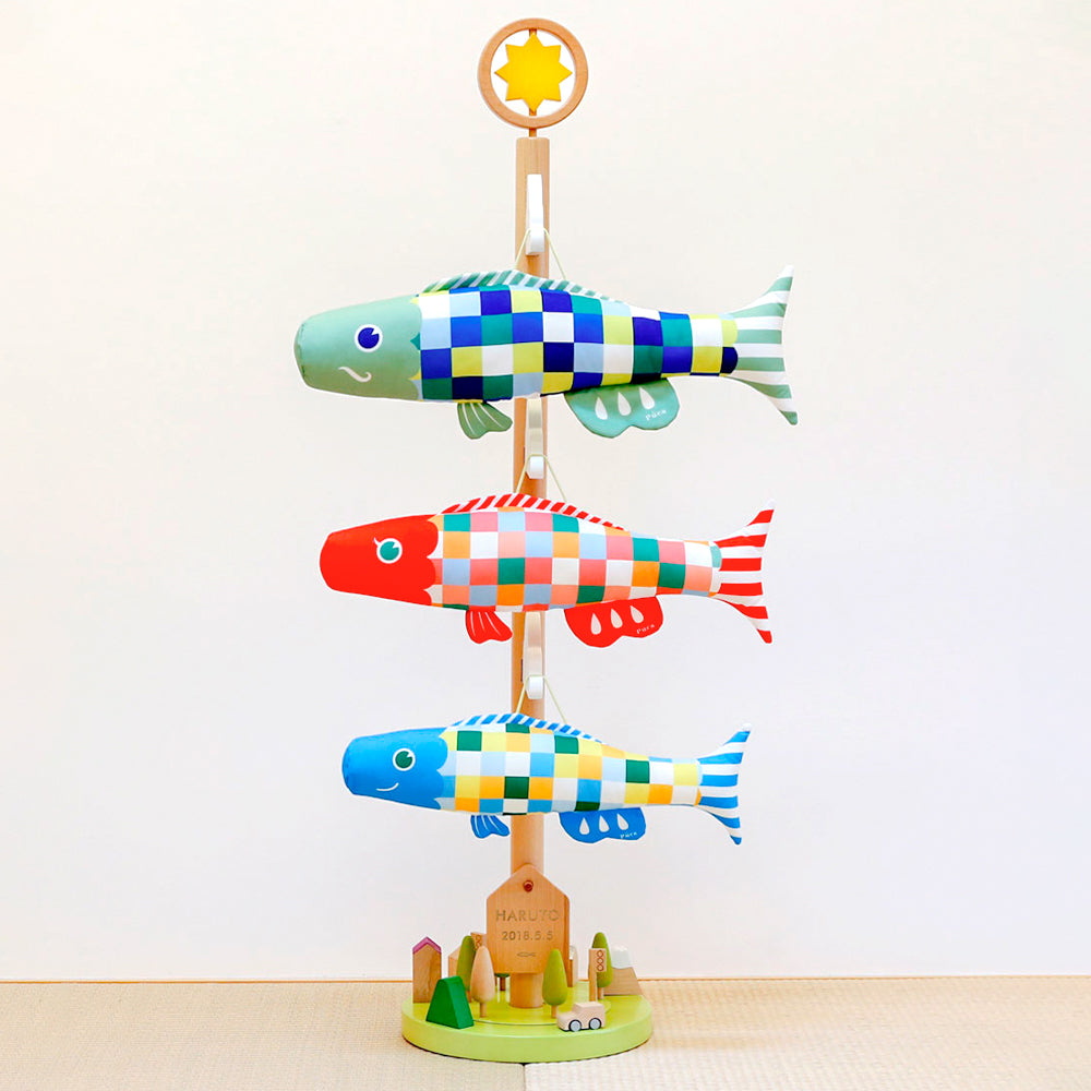 PUCA（プーカ）｜触って遊べるこいのぼり プーカの木 | 徳永こいのぼり