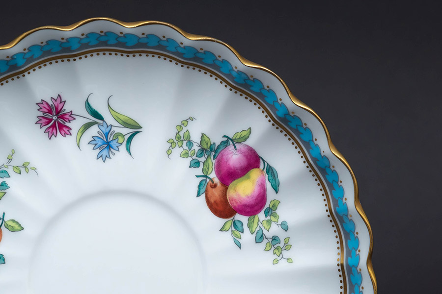 スポード トラップネルスプレイズ ティーカップ＆ソーサー（ロー）を