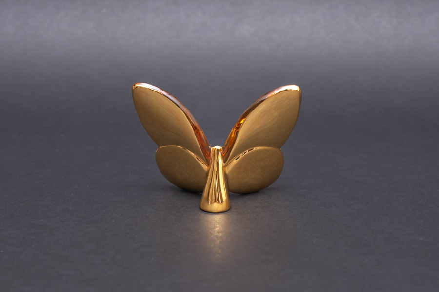 バカラ ラッキーバタフライ（ゴールド）を買い取りました｜ブランド