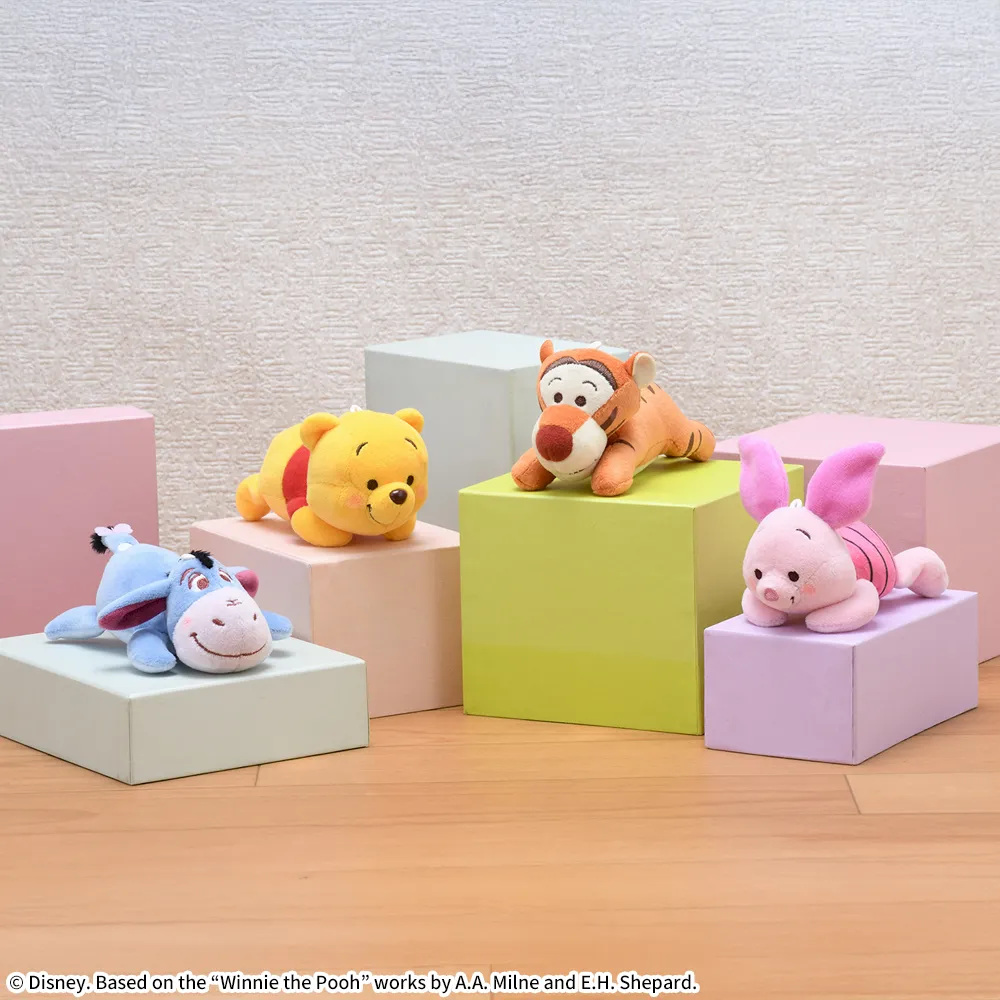 くまのプーさん 赤いほっぺ 寝そべり マスコット｜プライズ・くじ