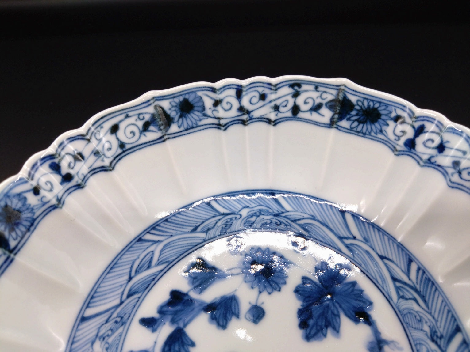 九谷焼 山本長左 菊唐草浅鉢 – SEIKADO