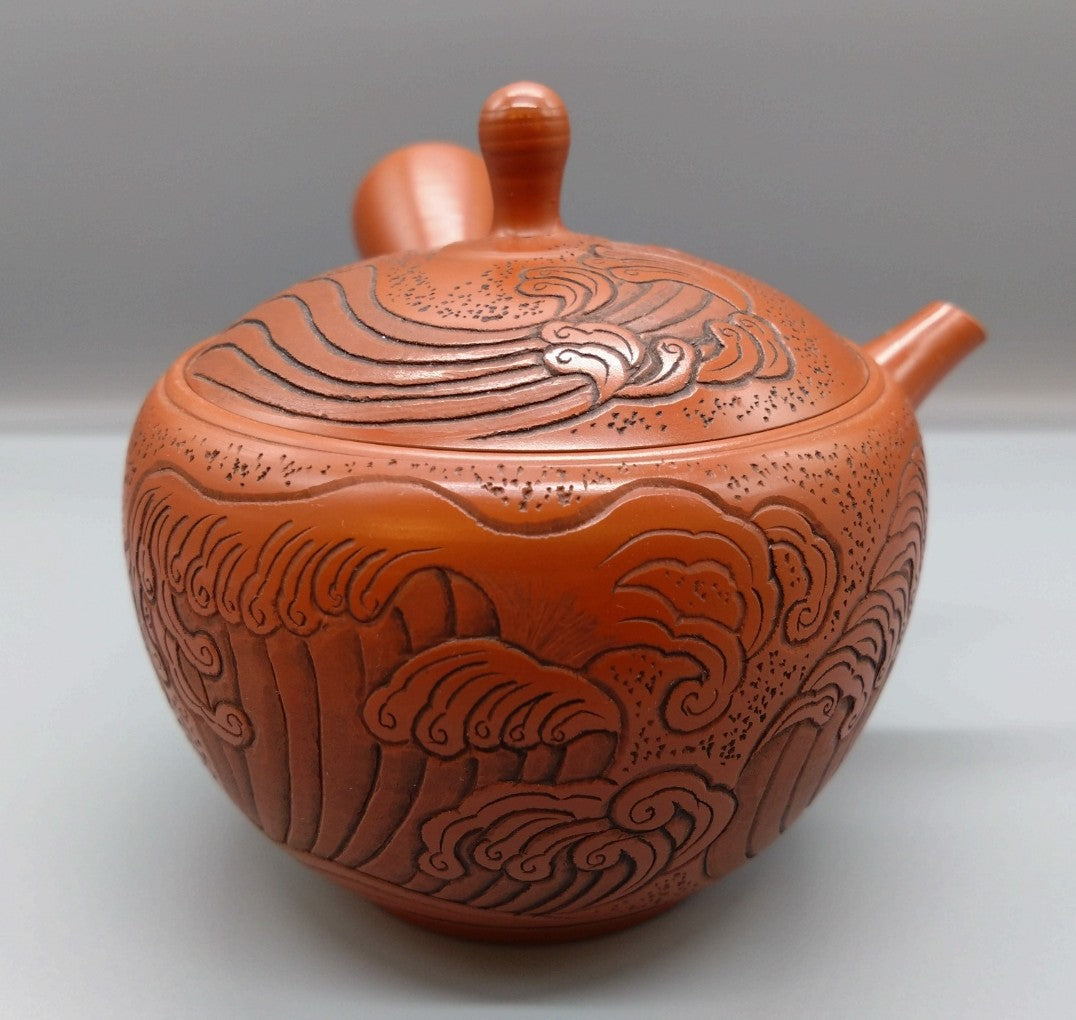 常滑焼 玉龍 12号清月彫吉祥波急須 – SEIKADO