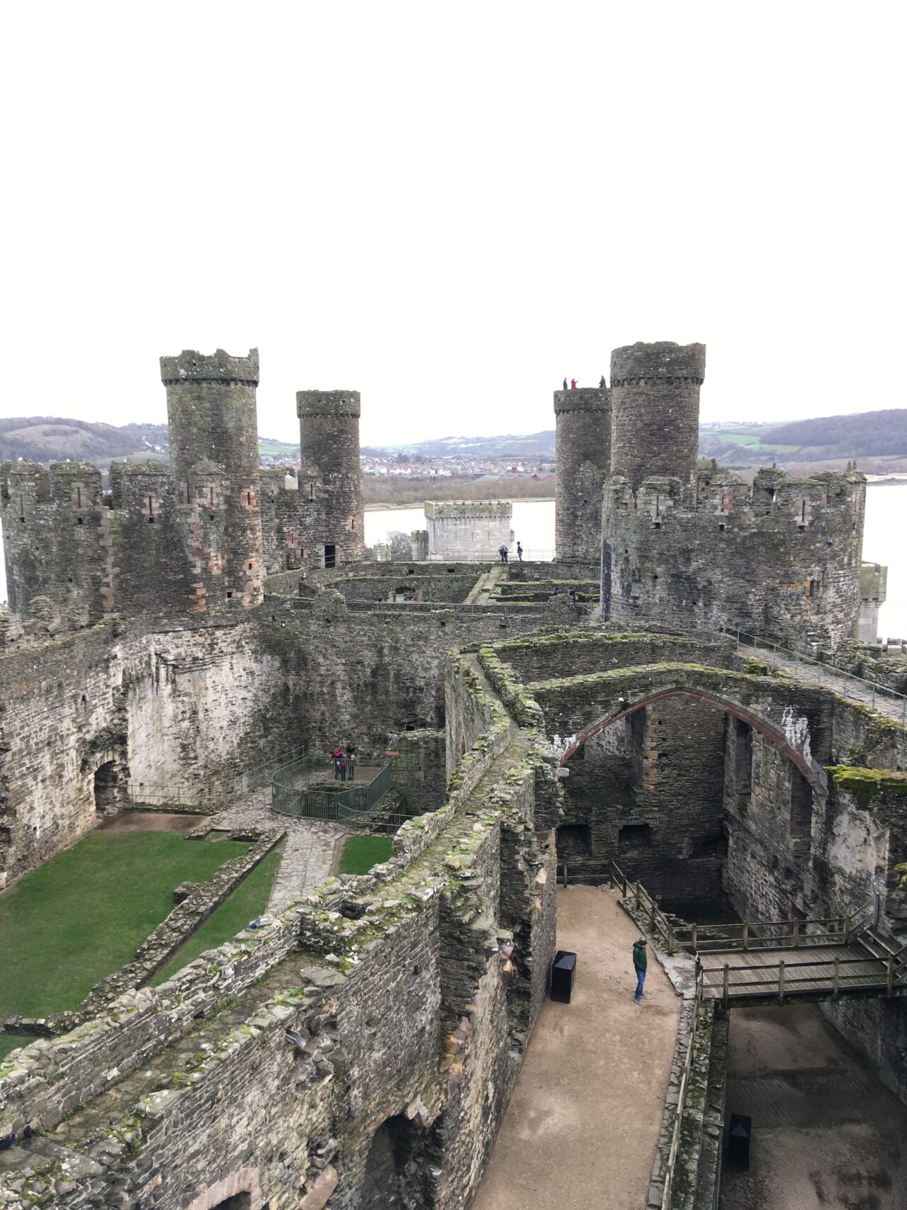 イギリスのお城】ウェールズ旅行で行くべきお城4選！ | せらとなのぶろぐ