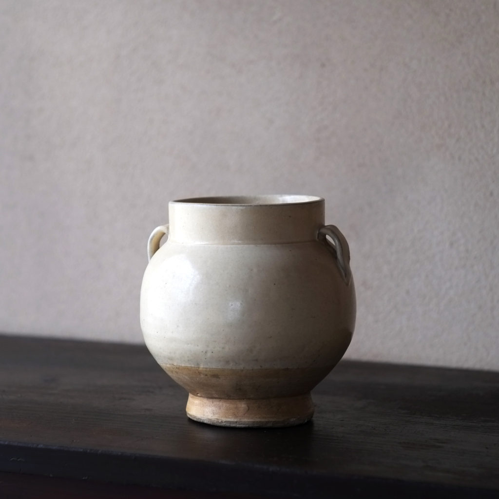 金朝 磁州窯 白釉双耳壺 | 骨董と詩学 Antique & Poetics | 蛇韻律