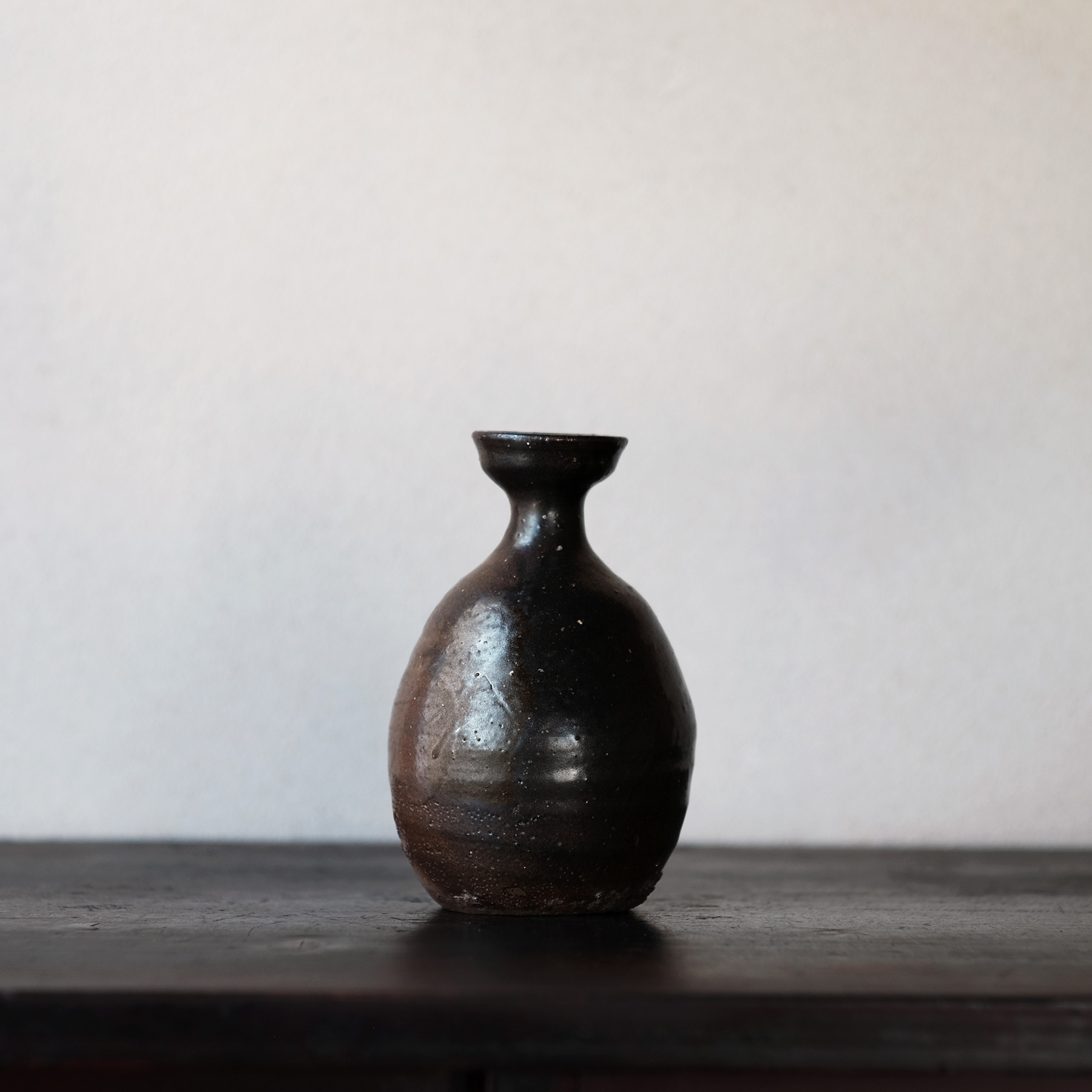 李氏朝鮮 会寧 黒釉瓶 | 骨董と詩学 Antique & Poetics | 蛇韻律