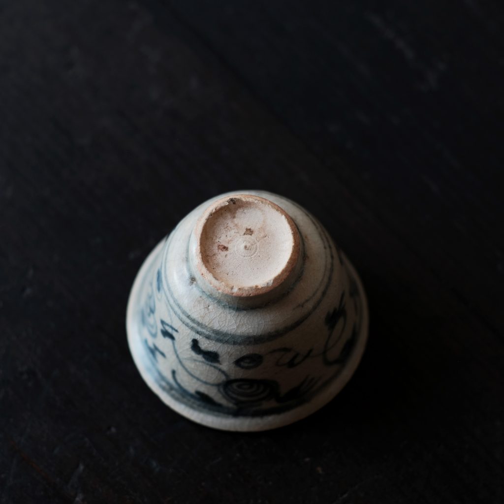 明朝 景徳鎮窯 青花八宝文盃 | 骨董と詩学 Antique & Poetics | 蛇韻律