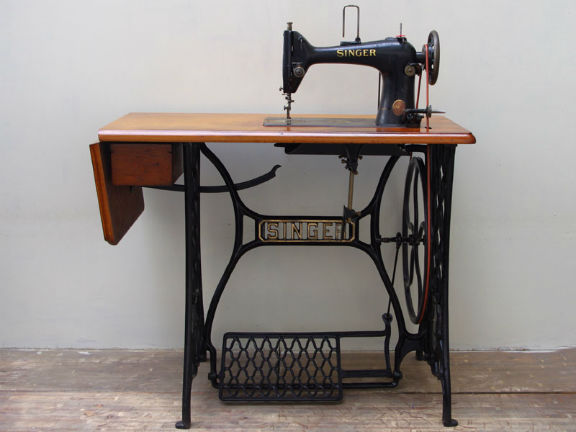No.313 SINGER 103K シンガー製 職業用足踏みミシン：アンティーク