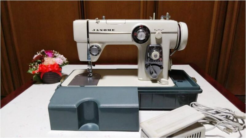 ミシンと母：ジャノメ ダイヤルスーパー70（680型） | ミシンの世紀