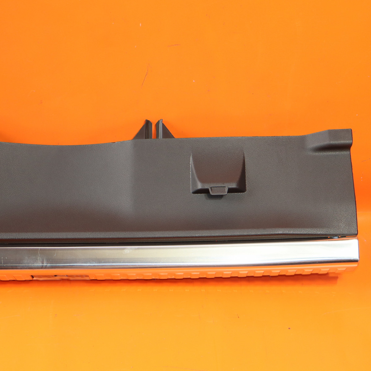 AUDI Q3 TRUNK SILL SCUFF PLATE 2019 2020 2021 2022 83A864483 OEM