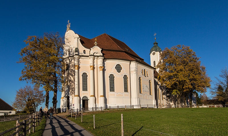 世界遺産】ヴィースの巡礼教会とは？｜牧草地に佇む奇跡の教会