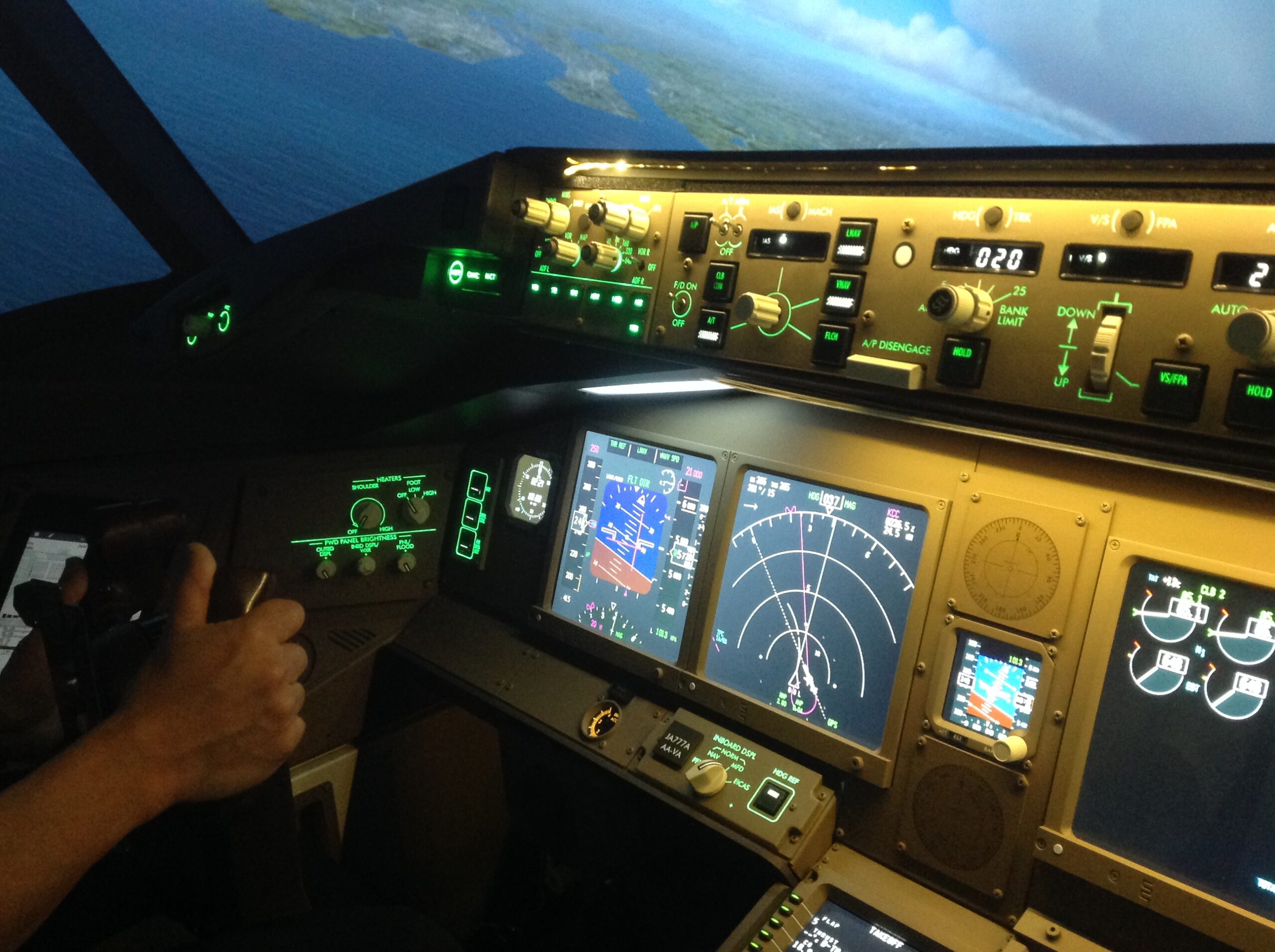 AVIATIONTAG B757 N646DL White デルタ航空 機体キーホルダーが残り