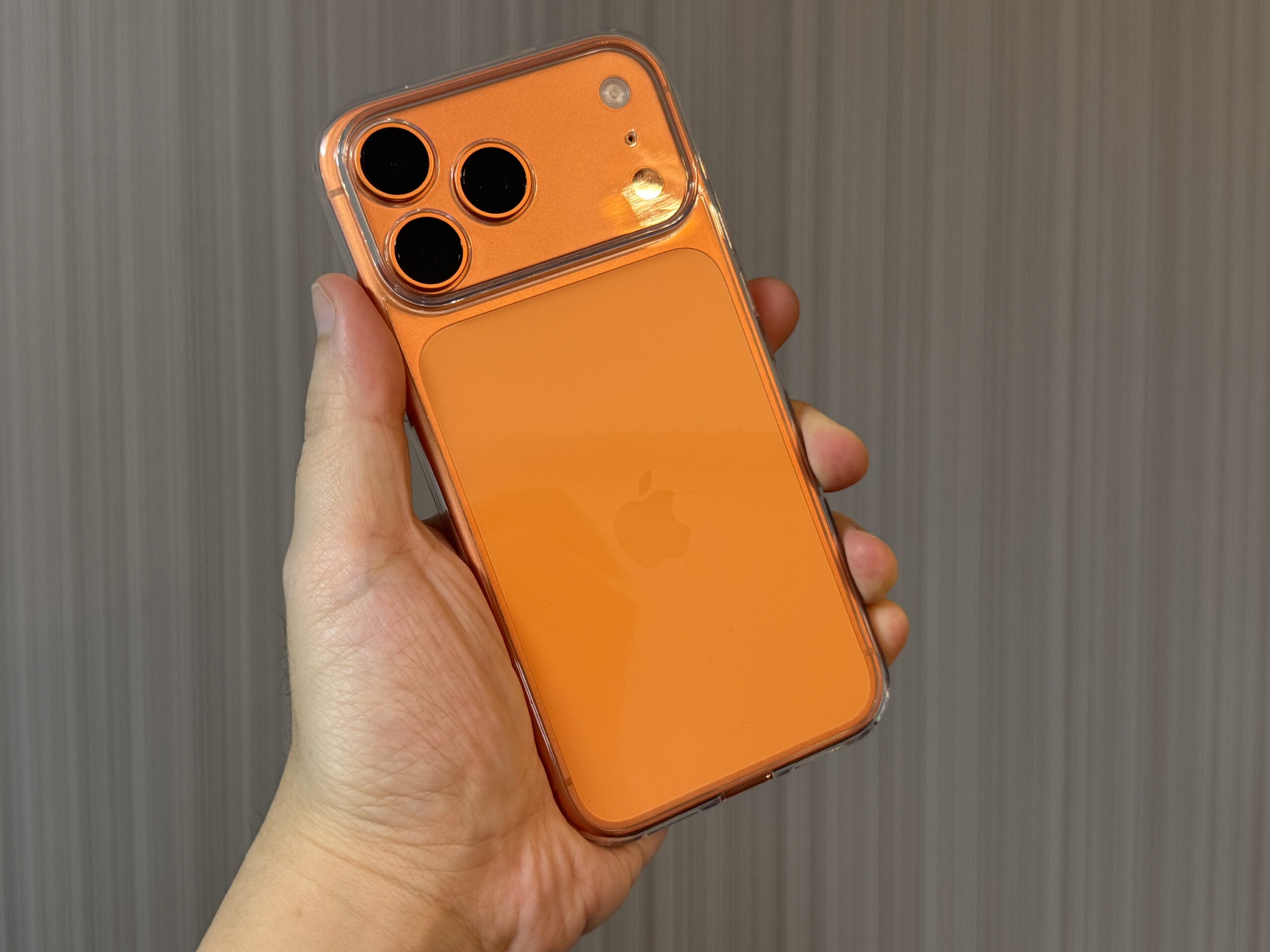 iPhone 17 Pro (Max)」オレンジ最大のデメリット？ケース選びが難しい